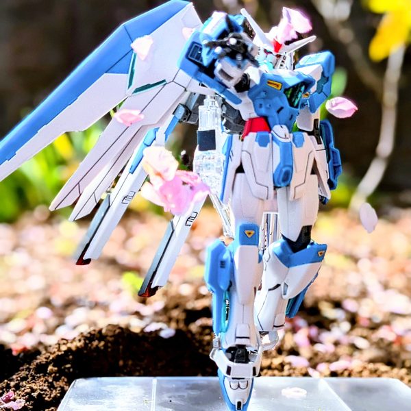 桜とガンダムヘリオス