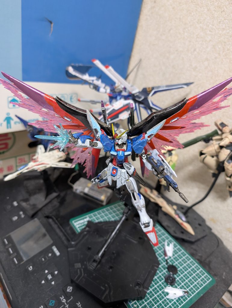 パルマフィオキーナは、ランナーを削り出して延長、見た目の破壊力を増せたかな?