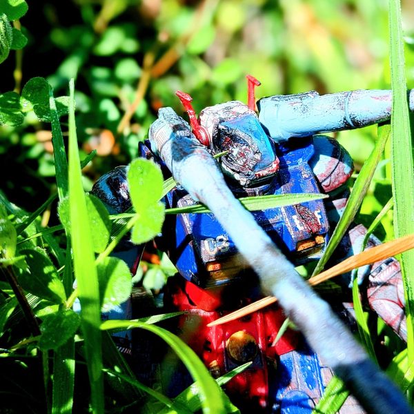 奇襲されたガンタンク