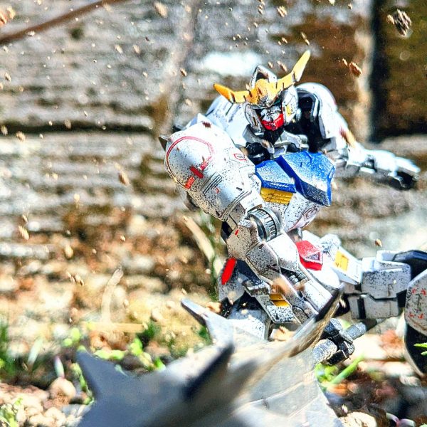 ガンダムバルバトス（屋外撮影）