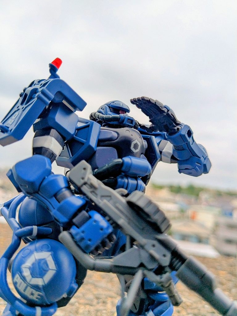 軍警ザク（屋外撮影）