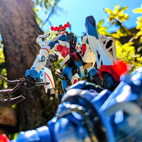 ガンダムジークアクス＆軍警ザク