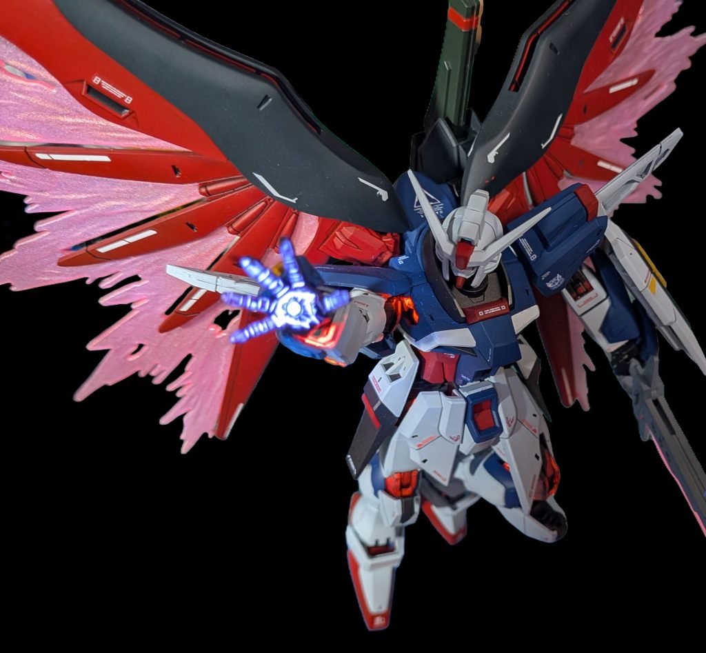 パルマフィオキーナはエフェクトパーツがちょっとアレだったので使わずルミノペイントの発光表現のみで再現