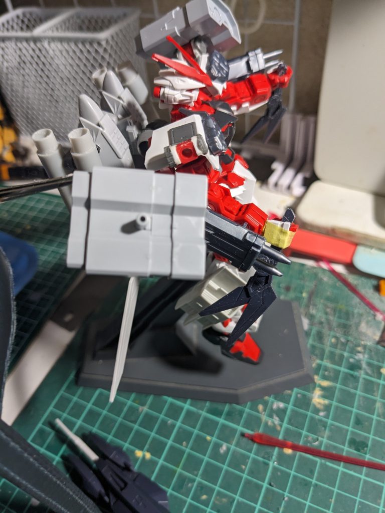 プラ板と余っていたポリキャップの裁量は覚えておくと改造の幅が広がりますね。