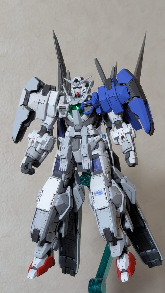 塗装後、青が思ったより濃く出ていたので不安でしたがデカールと水性ホビーカラーの艶消しUVカットで若干白みを出したらちょうどよい感じになりました。