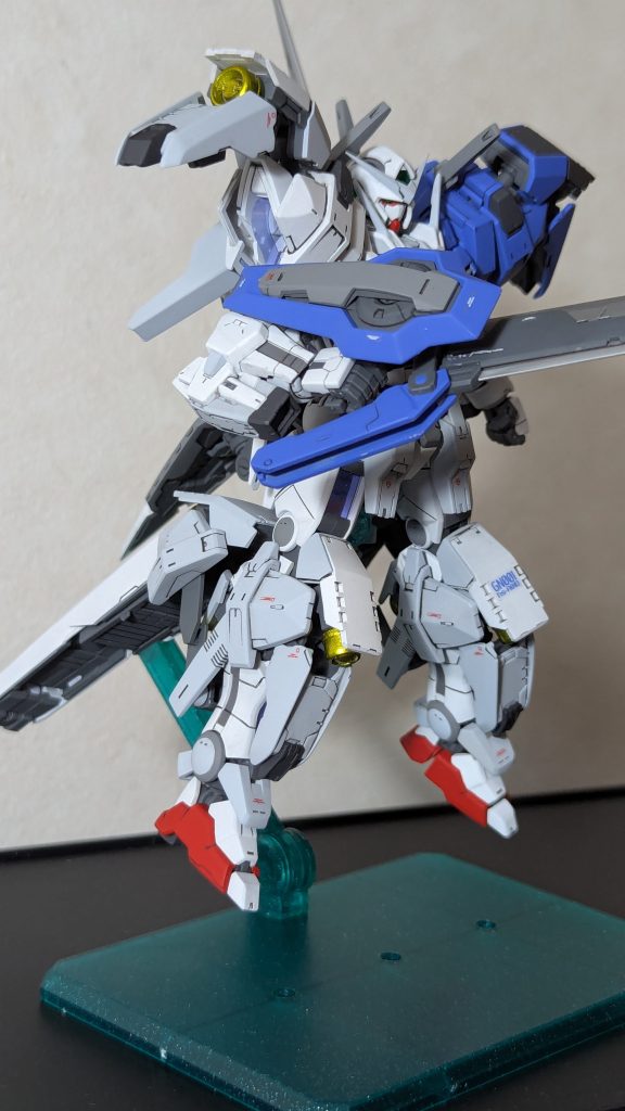 GNブレード展開。トップコート擦れてしまってる……