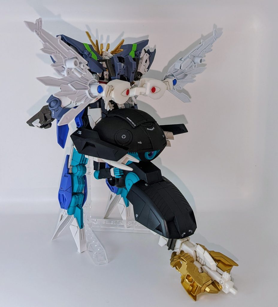 リライジングガンダム–4枚目/制作者：ゆろ