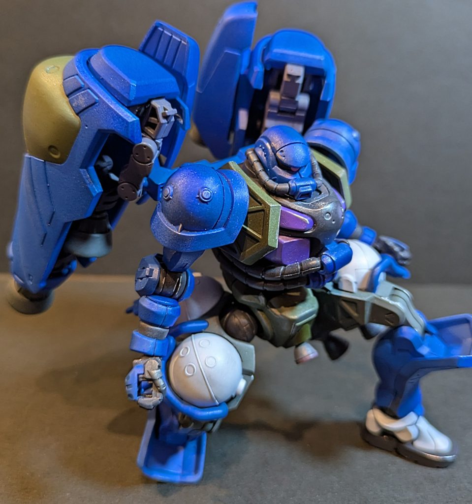 カラーリングはやっぱりアナベル・ガトーのイメージで塗装しました。