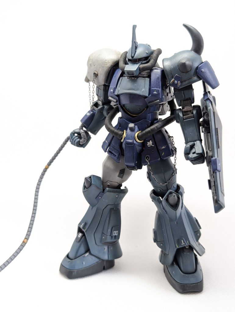 動力パイプは熱圧縮チューブを使用。腰を若干延長しております。写真では全く分かりませんが、付属品がのぺっとしてるのでモノアイレールも１から制作してます。ただ、上手く動いてくれません。(´・ω・`)