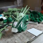 上半身に完成が見えてきました。コクピットのギミックは、スライドで再現し、ハッチオ[…]