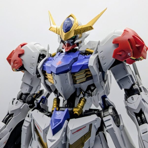 【狼】名を持つガンダム