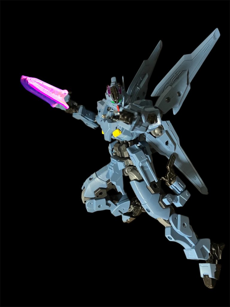 ブランドマーカー^_^ガンブレードとこちらは残して、足のビームスパイクニーを削除したのは、原典のフリントと同じくコスト減のため。