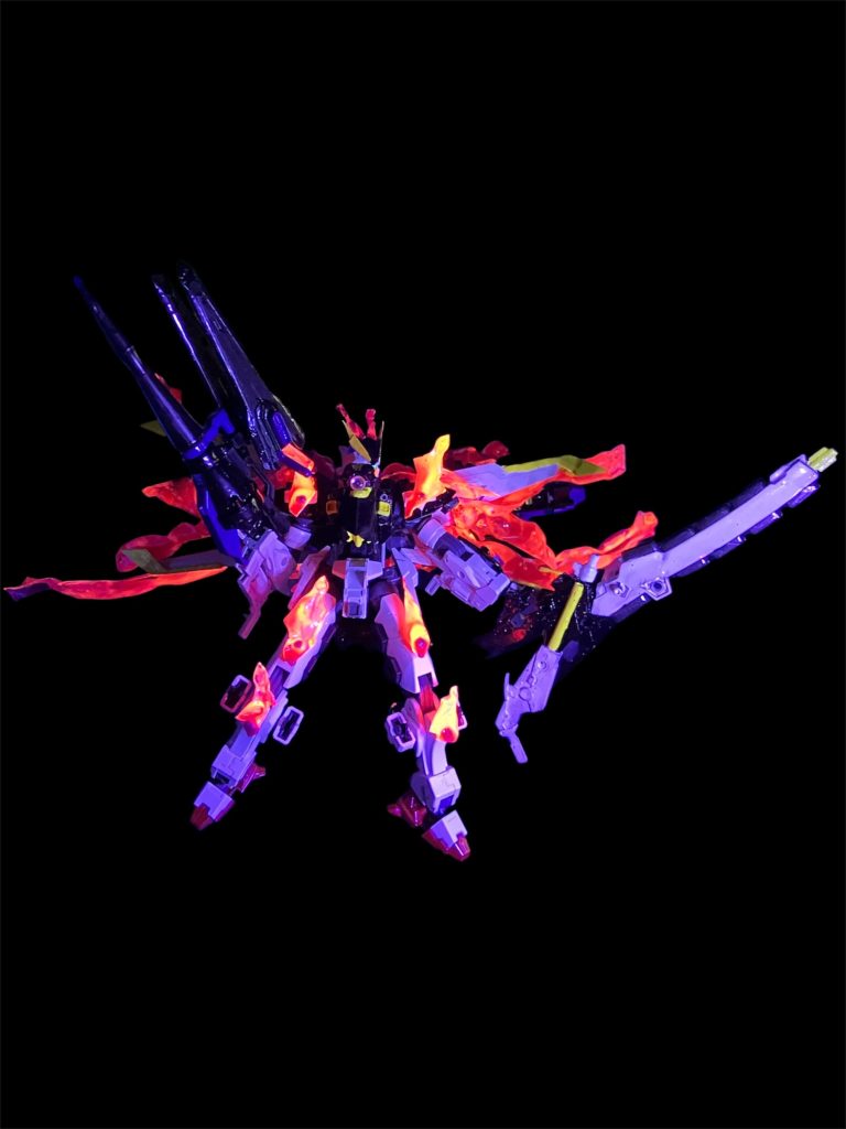 右手にはショットランサーとツインバインダーライフルを連結したsquareバスター。