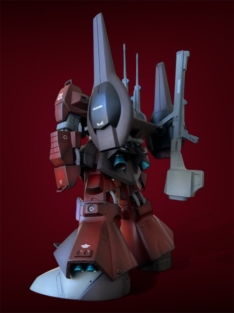 肩、足、手の甲にフックを追加してディテールアップです。