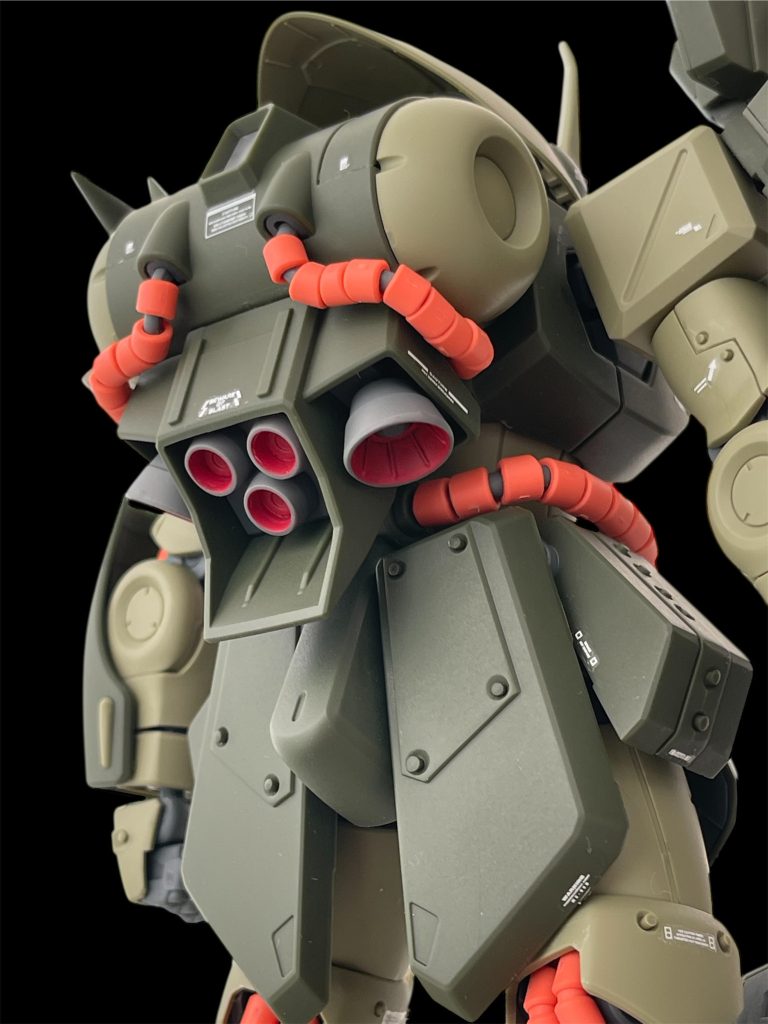 唯一の塗装箇所はバーニア内部のレッドです。