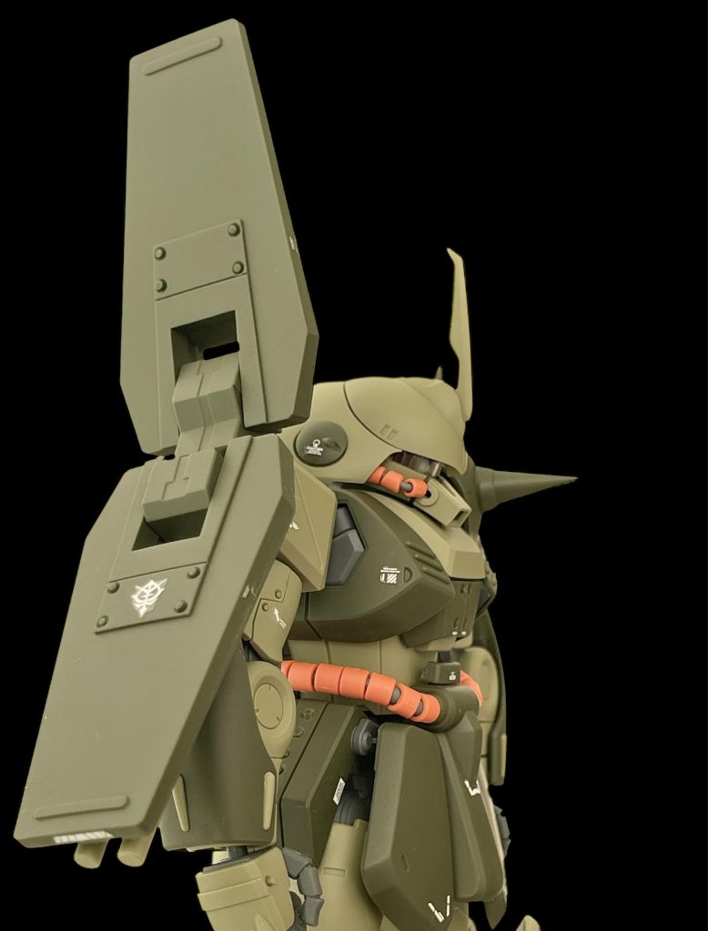 シールドにもランナーリベットを少々