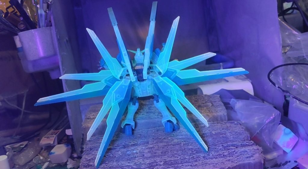 ガンダムヘリオス–4枚目/制作者：モデルワークショップ