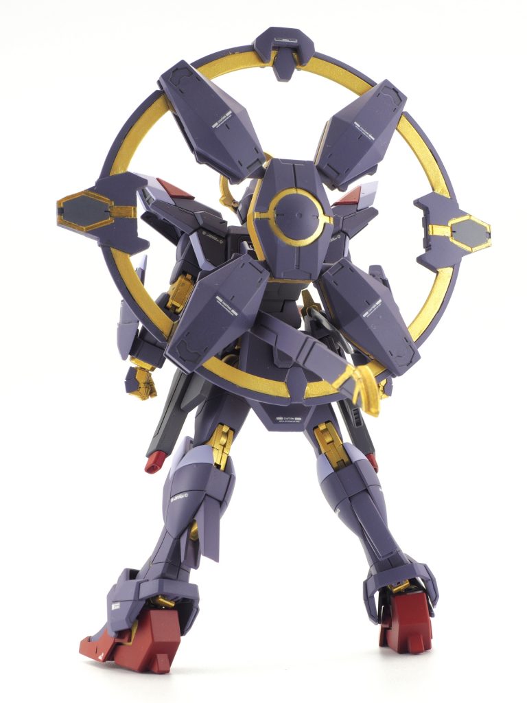 【リアビュー】バックパックは、ネプテイトウエポンズを2セット使用して対象形の円状にしました