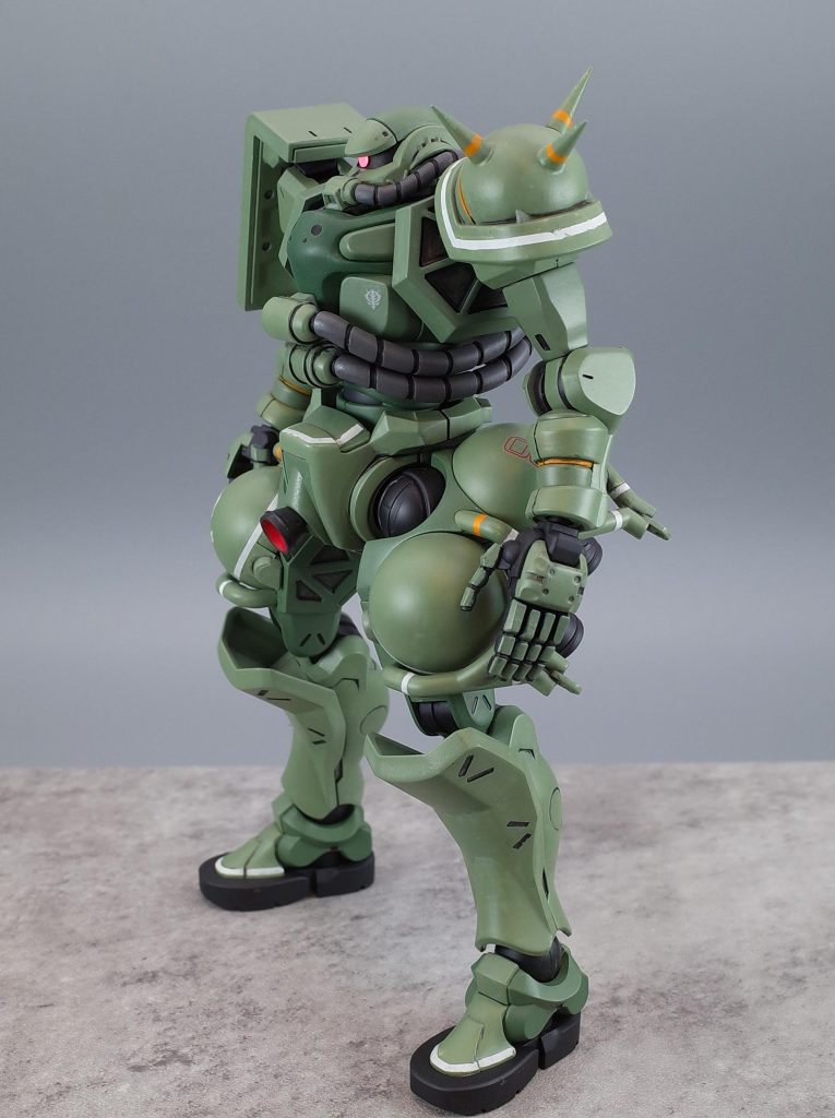 筆塗りは不慣れで色ムラひどかったのですが、ツヤ消しトップコートで誤魔化せました。