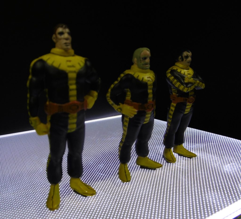 ＭＧ(ドム 、旧ザク、高機動型ザク)キットの付属フィギュアです。サーフェイサーを吹いてからラッカー塗料を筆塗りしています。仕上げにつや消しコートを使いました。 