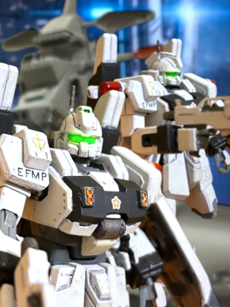 『お二人とも、回線、オープンですけどぉ！？』　アンナが、呆れたような、茶化すような口調で割り込んでくる。『２人ともすごい機動、完璧な連携だ……まるでダンスだ……。』カイルは、感動しているらしかった。