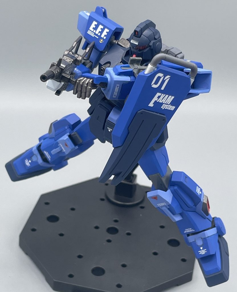 シールド いかに陸戦型ガンダムとはいえ、EXAMはNTを殲滅させるために機体性能を飛躍的に向上させるものです。並みのパイロットでは、EXAMを制御できずに暴走し、命さえ落とすことになります。 BD1は、そのスペックに応えるためボディー部にも様々な改修が成されています。