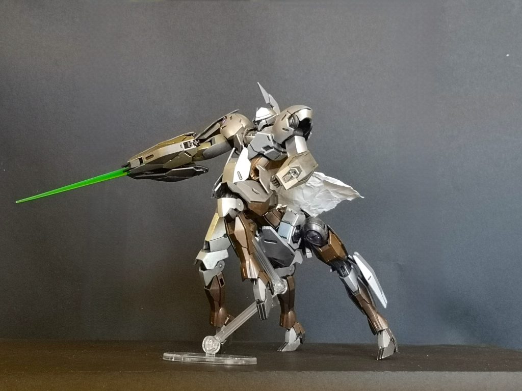 ポージングが難しいです・・・もともと得意じゃないのに、人型じゃないし、かといって馬の関節とも違うのでしっくりこない腹部にもう一つ関節仕込めばよかったのか？