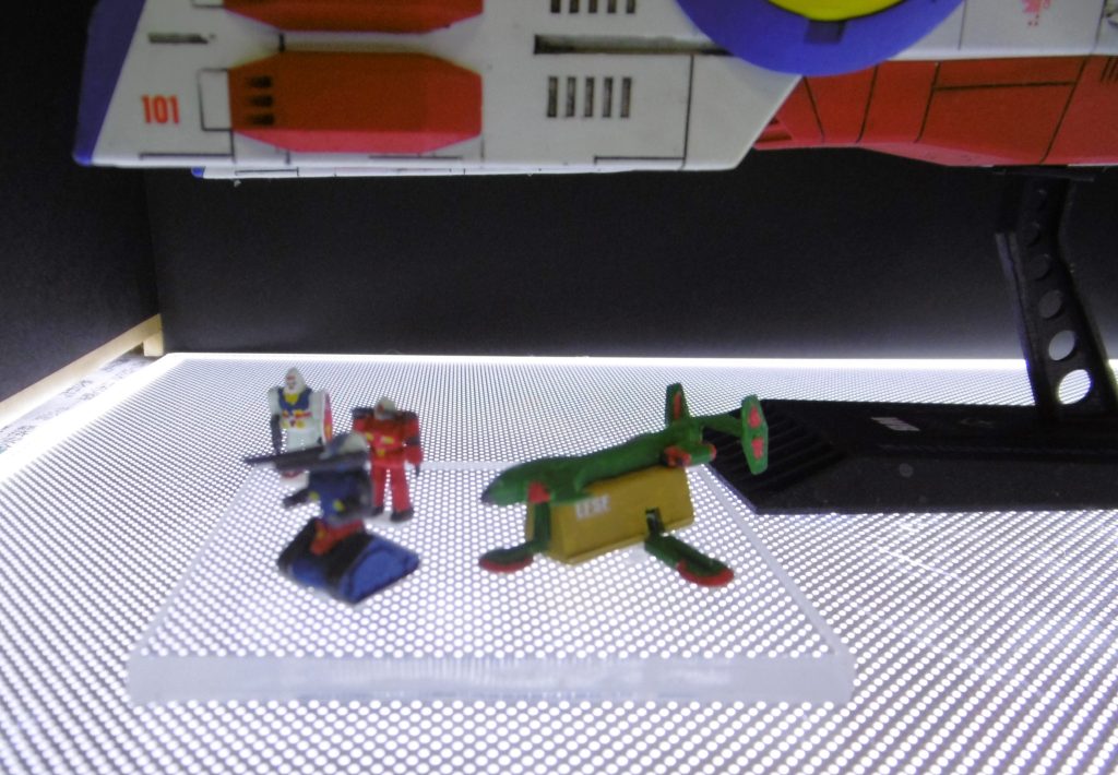 ガンペリーは良いですが、モビルスーツの造形はちょっとアバウトな感じです(gundam-kao10)