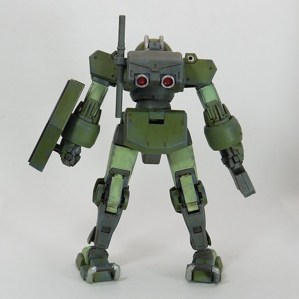 　ウォッシングの際、塗ってすぐは効果が分かるのですが、乾くとほぼ分からなくなりました。よって塗料の食いつきをよくするためにつや消しのトップコートを吹いてから再度ウォッシングしています。　　そしてまた今回も緑の機体色でした(^_^;)