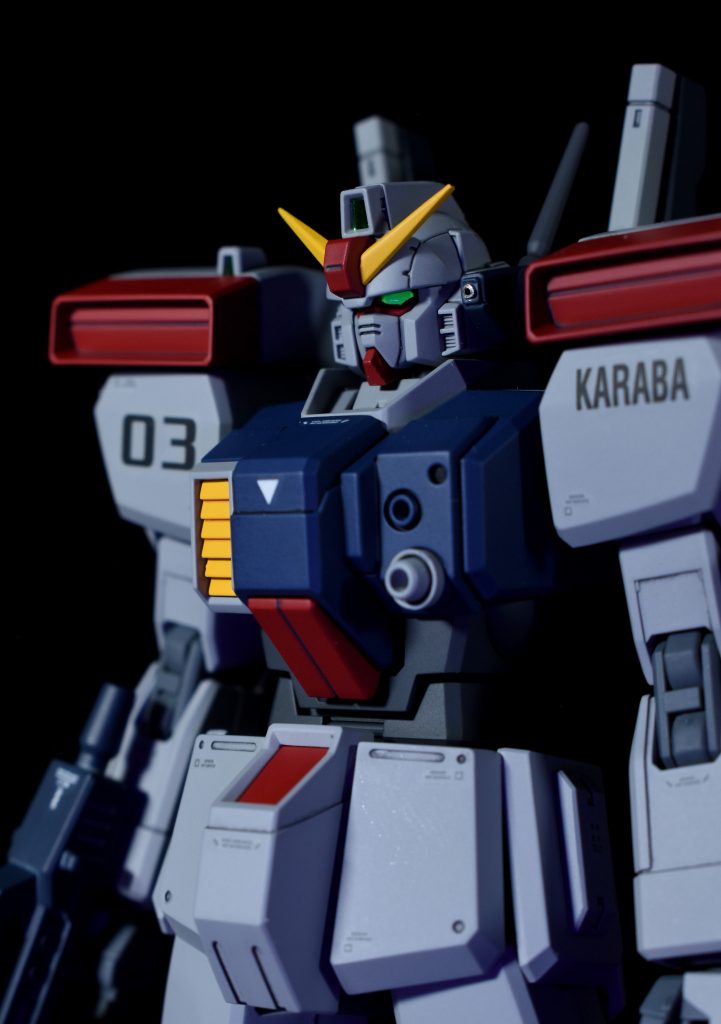 外伝の主人公機として、出てきそうな雰囲気に仕上がったと思います。