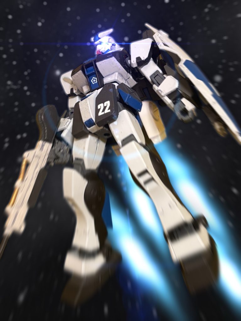 　そして、青い機体は勢いよくバーニアをふかし、宇宙の闇に消えた。 【#54 Before the storm of the universe / Nov.16.0087 fin.】