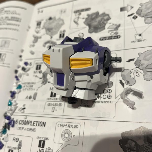 (前回言ったっけ)次の作品はHi-νガンダムを作ります！！MGはバルバトスを使ったことがあるのですがここに載せれないレベルでしたので今回が初めてと言うことで(笑)高校受験もあるので殆ど投稿できないと思いますが地道にやっていこうと思います。今回もまだ素組みの状態なのですがディールアップ毎に更新していきたいなと思います。現在は胴体などが完成した状態です。（2枚目）