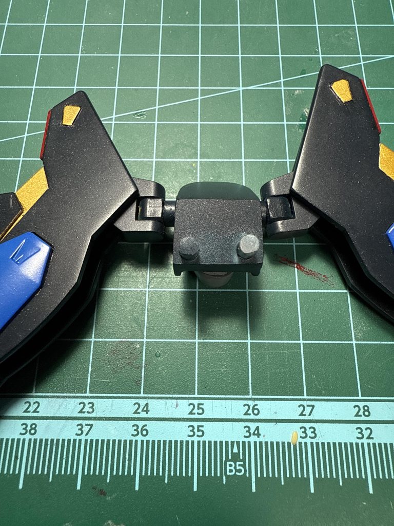 ドラグーンは接続軸の変更のみ行っています。HGのままなので少し長くなってしまった💦