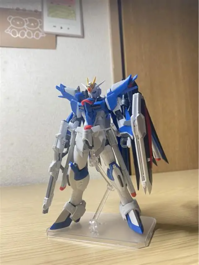 塗装前。白の部分はわかりにくいけど、青の部分は延長箇所がよくわかる。スジボリは追加は少しだけで基本は既存の掘り直し。