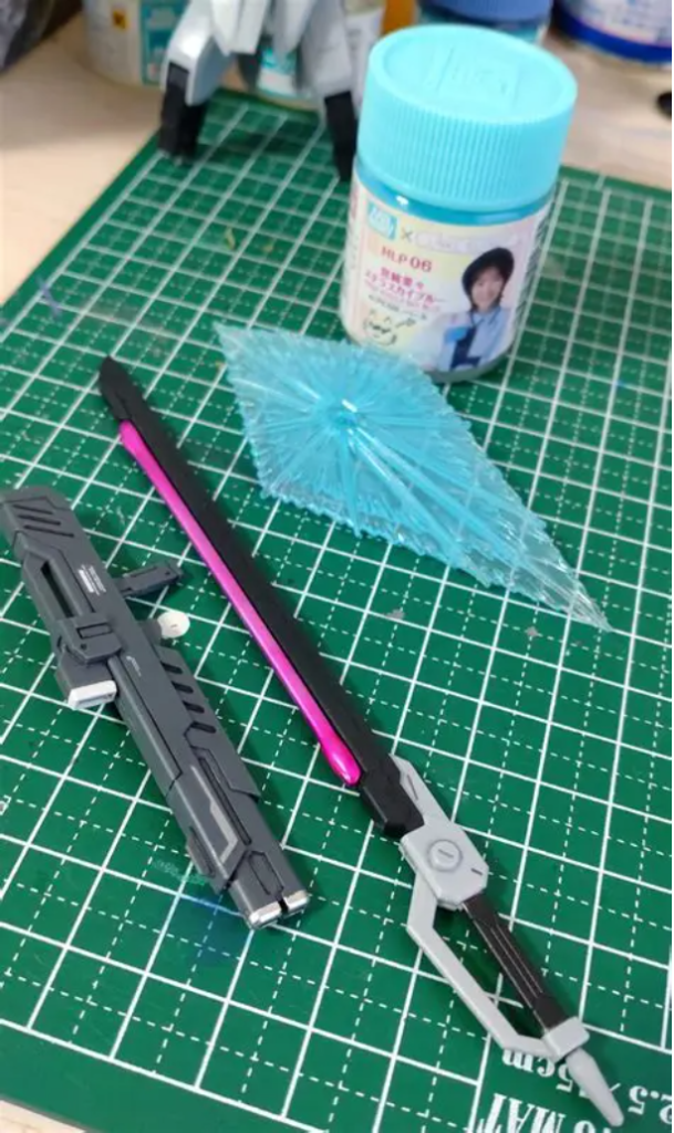 ビームシールドにはリンプラカラーのステラスカイブルーを軽く吹いています。(濃淡表現はまだまだ練習しないといけません。)