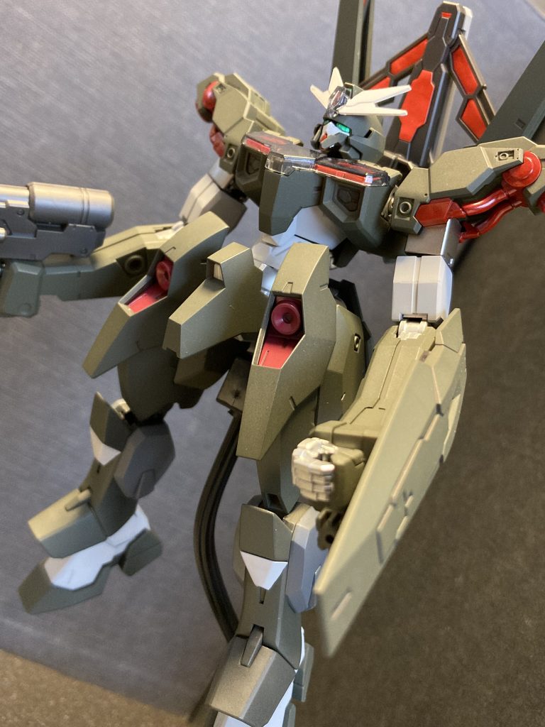 前にも他のMSに部品を流用したジャンクカラミティさんですが、形が素直なので使い易いです。このままほぼ全部位を使い切ったとしたら嬉しいですね(汗