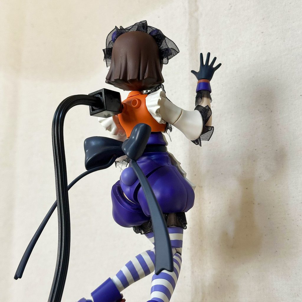 髪の毛のグラデーション塗装にも初挑戦しました .ᐟ0.2mmのエアブラシでフィニッシャーズさんのピュアブラックを9倍希釈で吹いています .ᐟぺたんこの頭部が、かなりディテールアップした気がするのでとっても大満足… .ᐟ