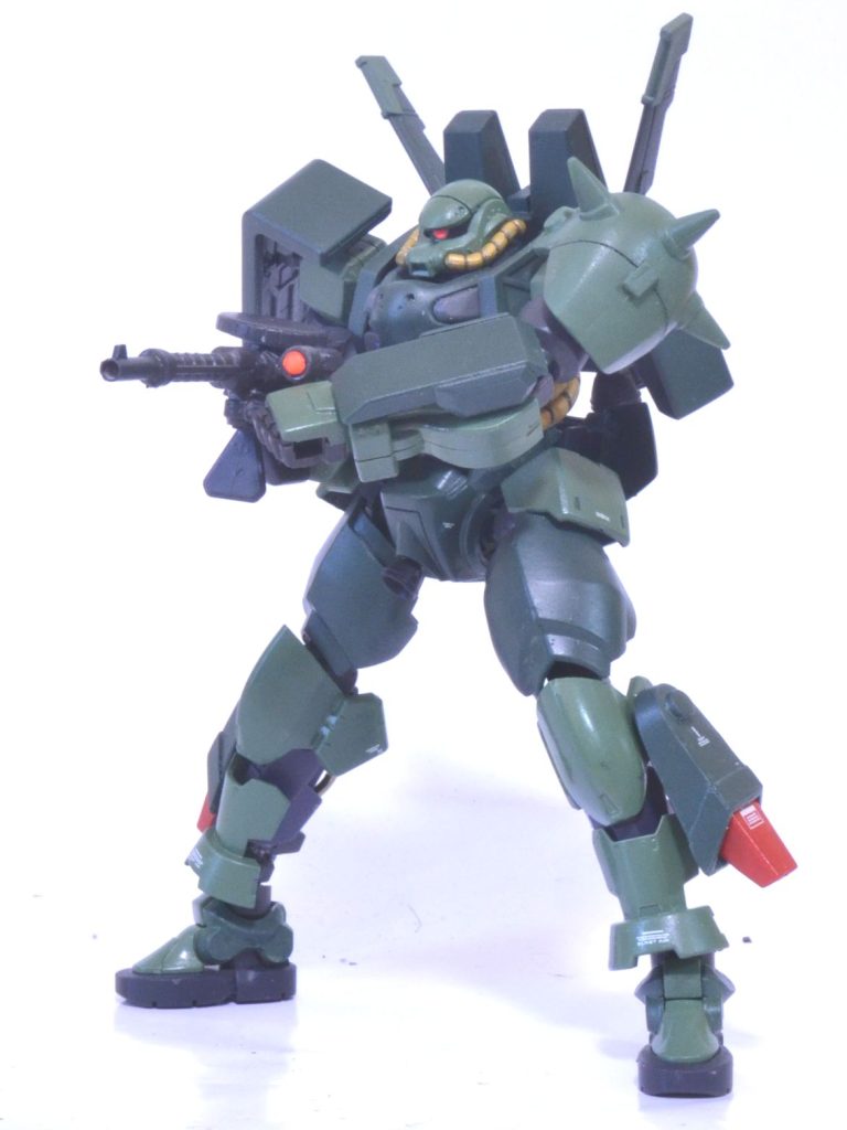 脚はスネの部分で5mmほど短縮してます。