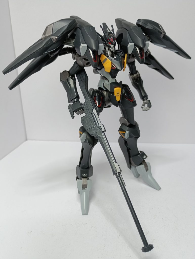 元々はファラクトをHM(ヘビーメタル)化しようとしたのですが、失敗。なんとなく厨二っぽい機体となりましたが、これはこれでアリなので、発表W