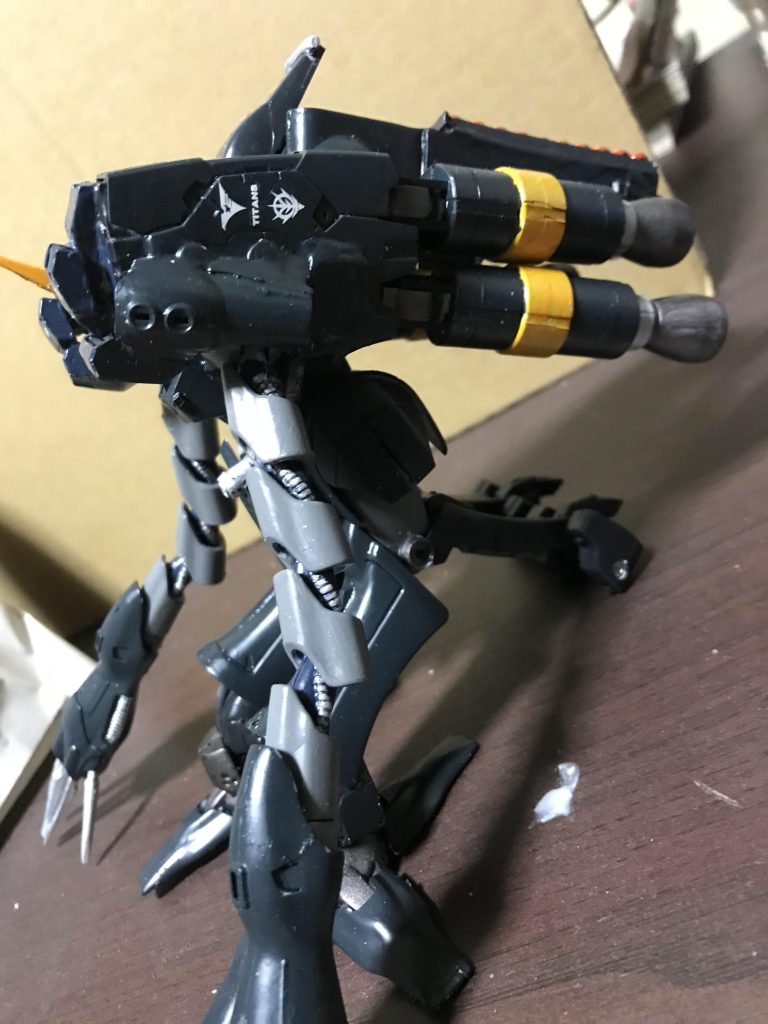 サイドから、やっぱりティターンズとジオンのダブルネームが良きですね。