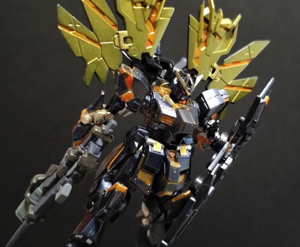 2) パイロットはラー・カイラム所属パイロットのナイジェル’ギャレット少尉〈当時〉。パイロットシートの後ろに背中合わせの簡易シートが2つ用意された三座式となっており、その2席にはブライトの直接要請で協力することになったキッカ・コバヤシとサチコ・コバヤシが搭乗し、アムロの捜索にあたった。