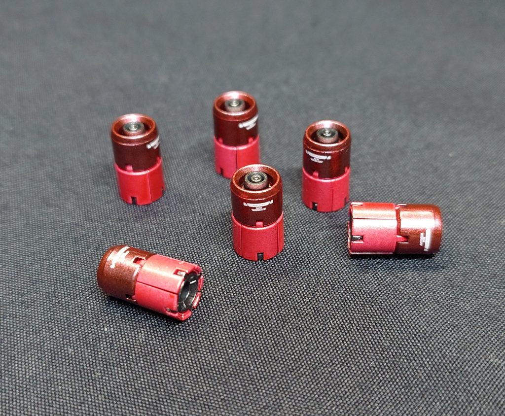 外す予定はありませんが、ファンネルもちゃんと作っています(zaku-kao4)