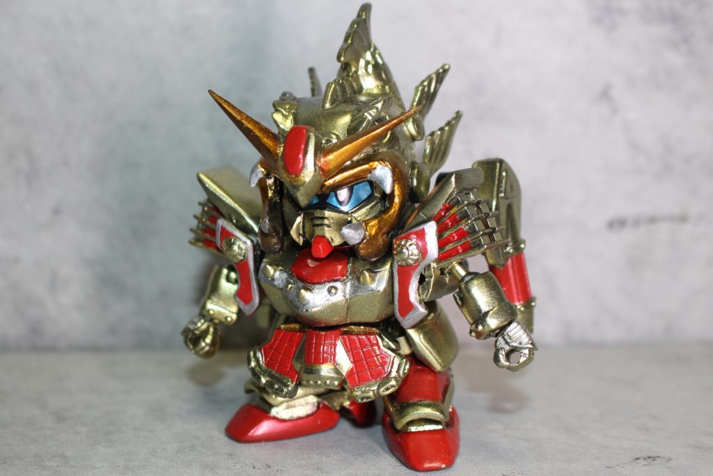 全身金と赤のカラーリングがかっこいい!可動と頭身をいじって千生大将軍への換装がオミットされてしまったので、できればこれもいつか復活させたいところ...