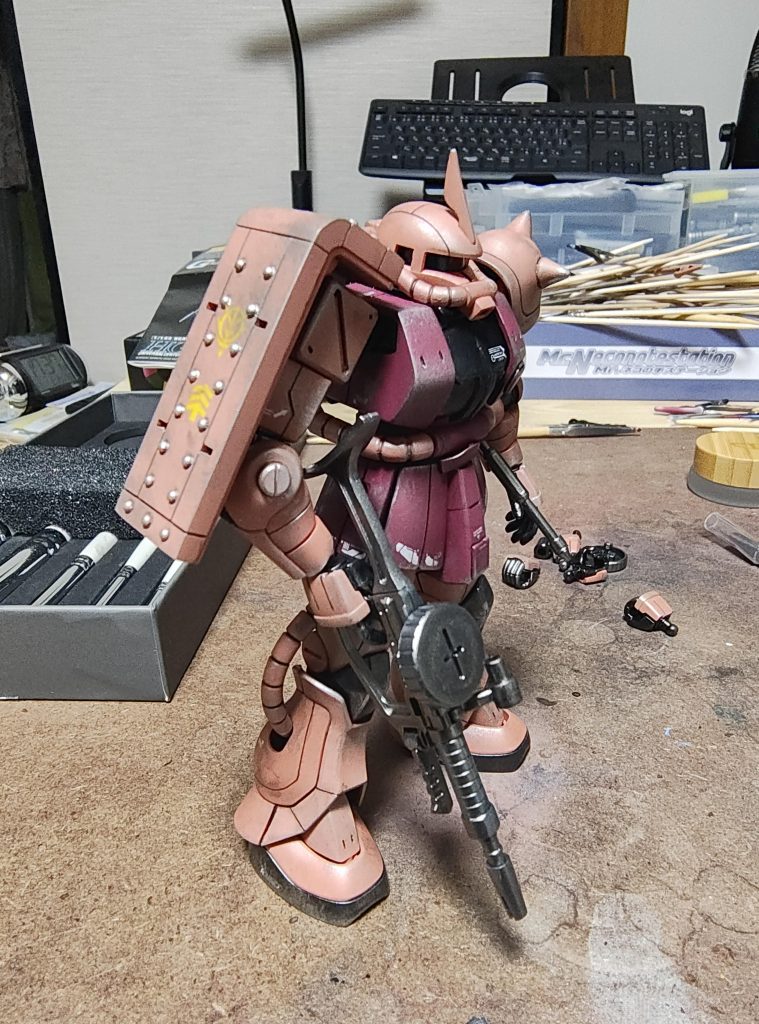 HGUC 1/144 シャア専用ザクII–3枚目/制作者：amabox10