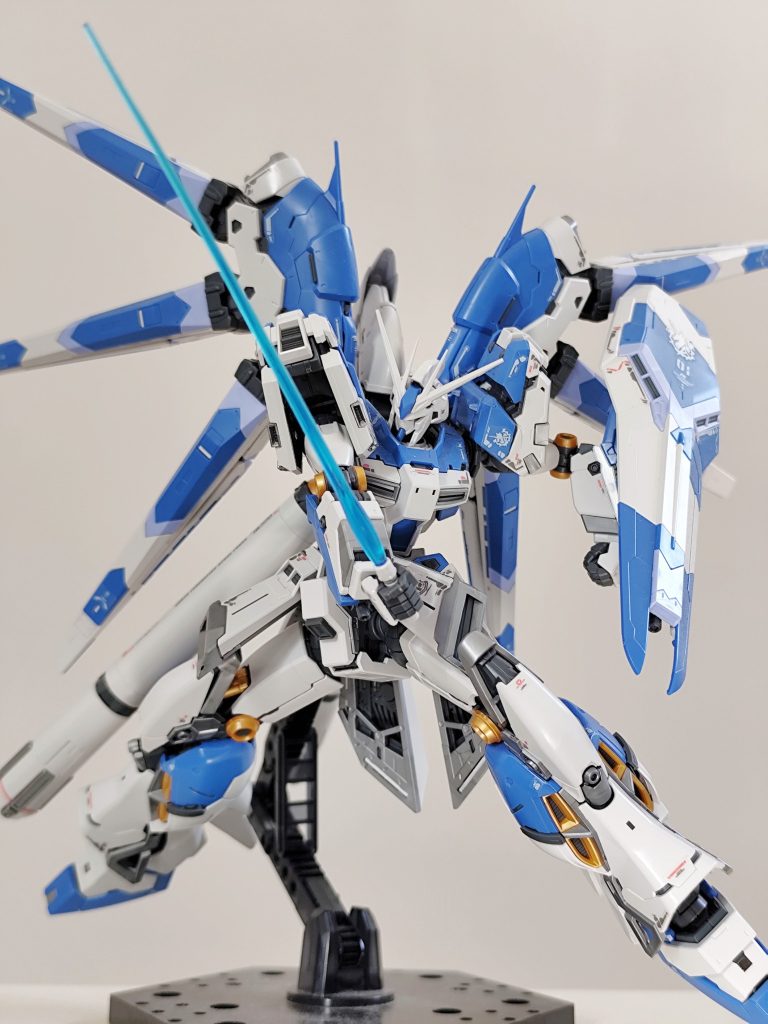 ビームサーベルポーズです。迫力が凄すぎて、撮影している間も感嘆の声をあげるレベルでした笑