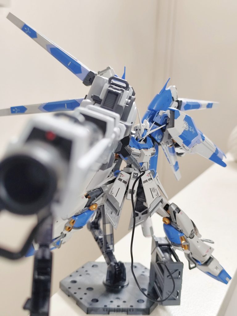 以上。ハイニューガンダムでした。個人的にはRGの中でも飛び抜けて出来が良いと思ってます。サイズ感、モールド、デカール、ギミック、全てが完成された最高のキットです。