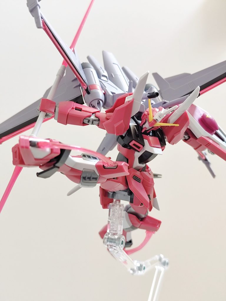 ビーム重斬脚。ジャスティスといえば！のこの武装ですね。足の可動が素晴らしいので、問題なくポージングできます。