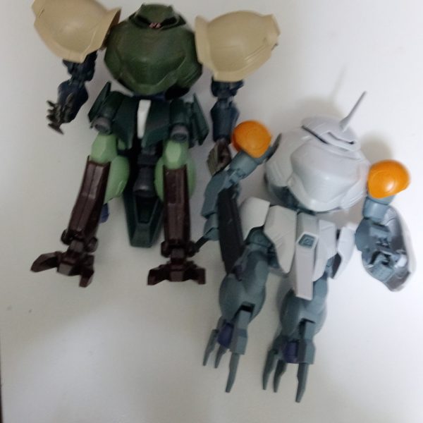 久々に投稿〜高機動型　ロディをミキシングにて製作　これから配色を考えますだついでに組んだモンキーロディwこちらはどう弄るかまだノープラン （3枚目）