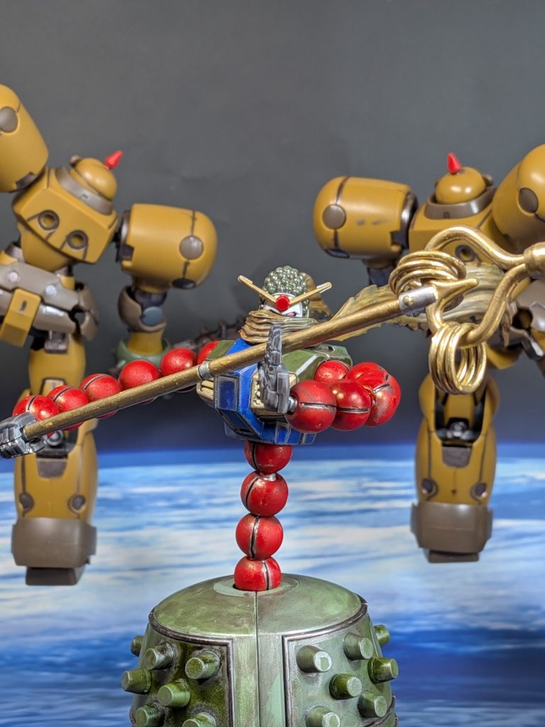 アピールショット4枚目の加工なしバージョンかつて、これほど南無阿弥陀仏が似合うロボットがいただろうか……