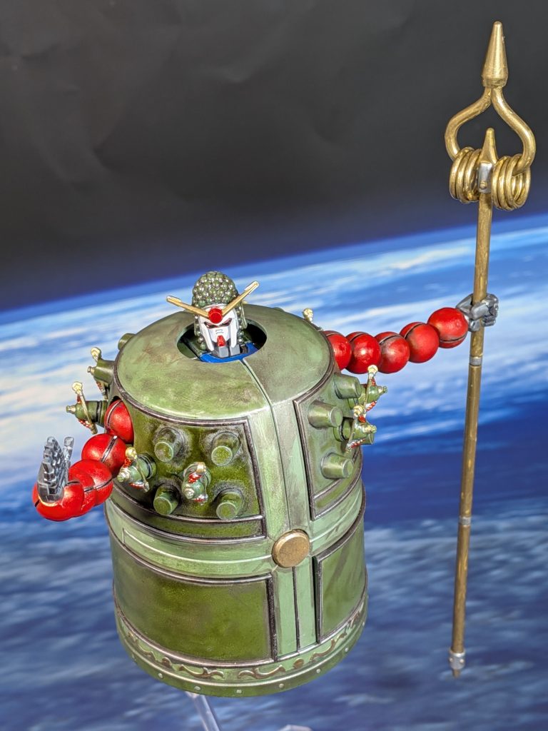 鐘に収納状態にしてアクション周りにはチビマンダラを付けてますこいつの色を塗るのが地味に大変だった…